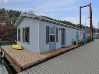 13330 NW Marina Way Unit 28, Portland, OR 97231