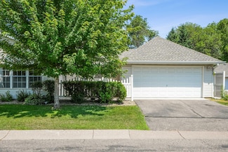 6855 Blackhawk Trail Unit 22, Inver Grove Heights, MN 55077