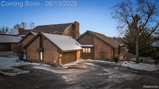1869 Chipping Way, Bloomfield Hills, MI 48302