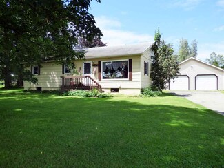 376 Pine Hill Rd, Newport, VT 05855