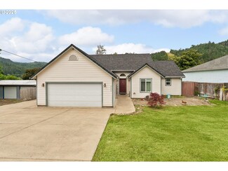 450 Alta Vista Ave, Drain, OR 97435