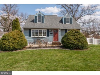 216 Willmont Ave, Barrington, NJ 08007