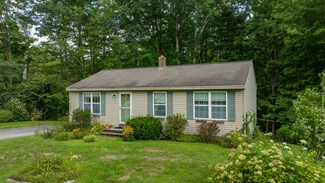 25 Fieldstone Ln, Sanford, ME 04073