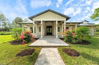 699 1st St NW, Naples, FL 34120