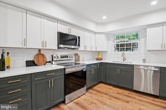 2566 Dupont St, Coatesville, PA 19320