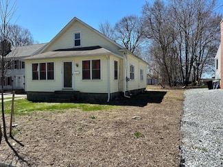 112 Epworth St, Worcester, MA 01610