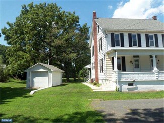 18 Church St, Bechtelsville, PA 19505