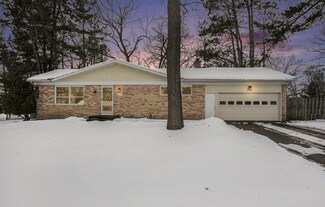 5097 Stony Creek Ave NW, Comstock Park, MI 49321