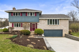 558 W Mcmurray Rd, Canonsburg, PA 15317