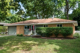 1042 N Maple Rd, Ann Arbor, MI 48103