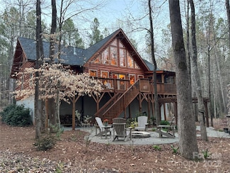 650 Mc Dowell Rd, Columbus, NC 28722