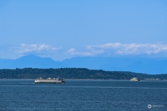 2104 Alki Ave SW Unit 401, Seattle, WA 98116
