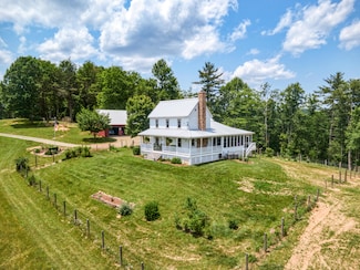 3177 Windsong Rd, Allisonia, VA 24347