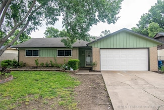 11612 E 28th St, Tulsa, OK 74129