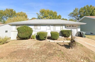 1958 Key Dr W, Arnold, MO 63010