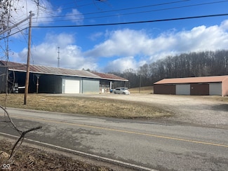 1335 Greasy Creek Rd, Nashville, IN 47448