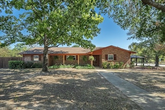 689 S Oak St, van, TX 75790
