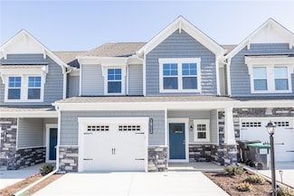 18740 Palisades Cove Dr, Moseley, VA 23120