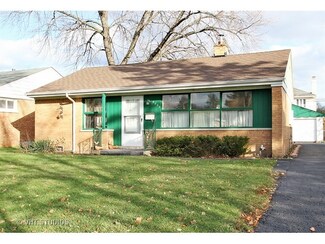 8257 N Wisner St, Niles, IL 60714