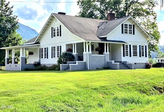 4504 E Stone Gap Rd, Big Stone Gap, VA 24219