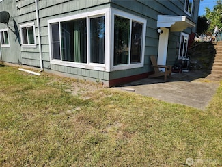 1728 Houston Ave, Bremerton, WA 98312