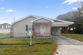 2037 Licciardi Ln, Violet, LA 70092