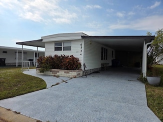 6324 Aloha Dr, Bradenton, FL 34207