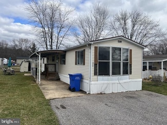 355 Waldorf Dr, York, PA 17404
