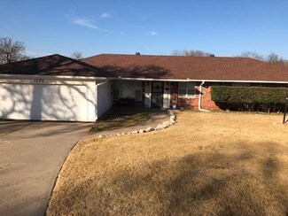 1525 NE 51st St, Oklahoma City, OK 73111