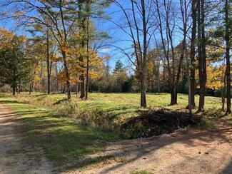 23 Irving Rd, Arundel, ME 04046