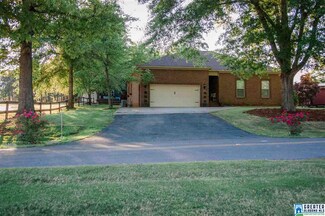 165 Pineview Cir, Cropwell, AL 35054
