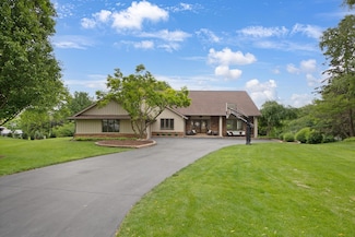 17835 Colline Vue Ct, Brookfield, WI 53045