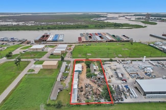 908 Lakeside Dr, Channelview, TX 77530