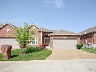 6007 Glennaire Dr Unit 14, Saint Louis, MO 63129