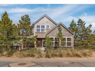 5906 Barefoot Ln, Pacific City, OR 97135