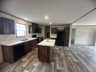 14876 Washington Rd Unit 126, West Burlington, IA 52655