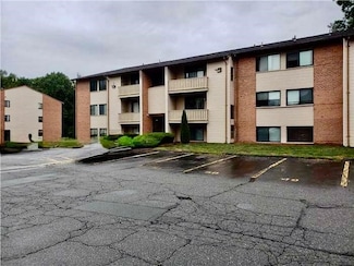 1137 Hartford Ave Unit 3A, Johnston, RI 02919