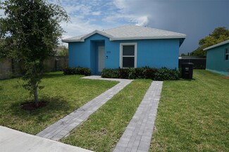 575 Lilac Ct, West Palm Beach, FL 33407