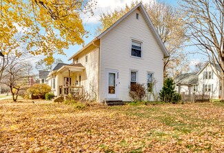 220 S 6th St, West Dundee, IL 60118
