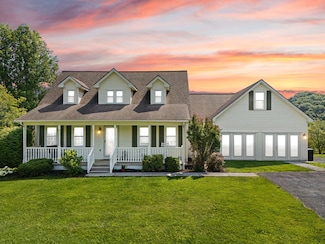 185 Pine Mountain Estate Rd, Pineville, KY 40977