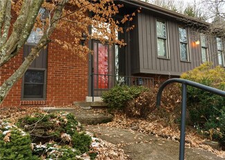 207 E Edgewood Dr, Canonsburg, PA 15317
