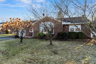 1814 Elmwood Dr, Whitehall, PA 18052