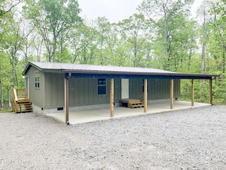 153 Killary Dr, Crossville, TN 38572