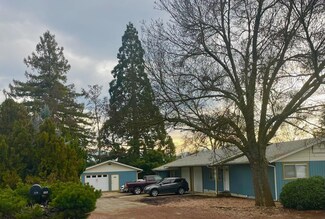 217 NE Savage St, Grants Pass, OR 97526