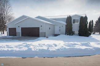 607 6th St S, Casselton, ND 58012
