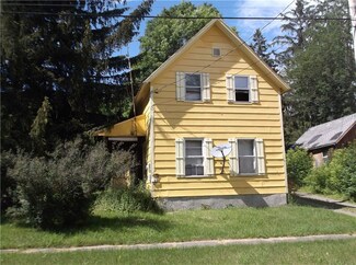 33 Oconnor St, Wellsville, NY 14895