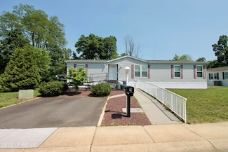 2 Brookside Way, Freehold Township, NJ 07728