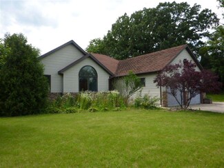 510 Danielson Dr, Darien, WI 53114
