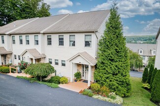32 Waterside Dr, Morgantown, WV 26508