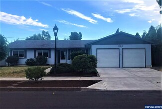 4166 Carson Dr SE, Salem, OR 97317